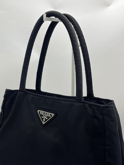 Prada尼龍托特包7