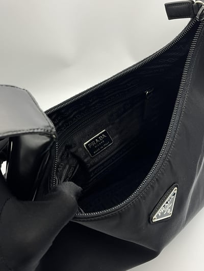 Prada hobo4