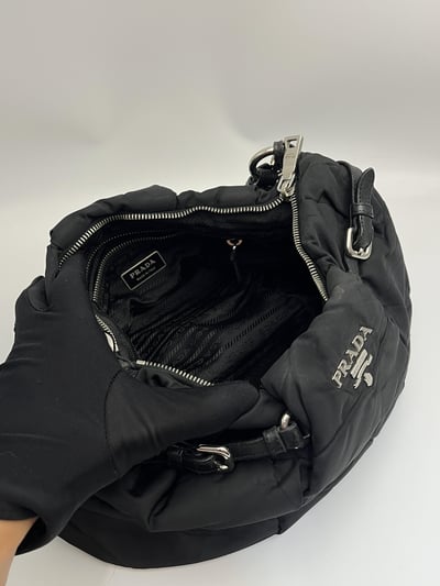 Prada 托特包9