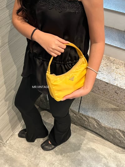 Prada hobo2
