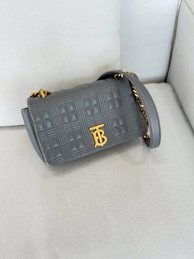 Burberry信封包3