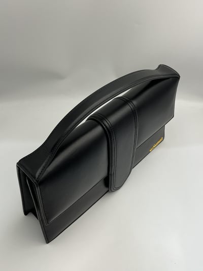 Jacquemus肩帶信封包7