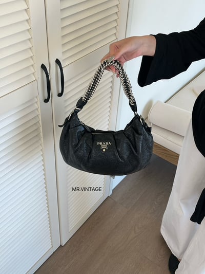 Prada hobo1