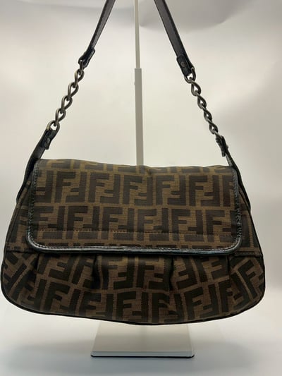 Fendi 法棍包9