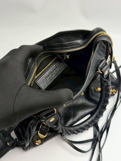 Balenciaga 迷你機車包(黑金)10