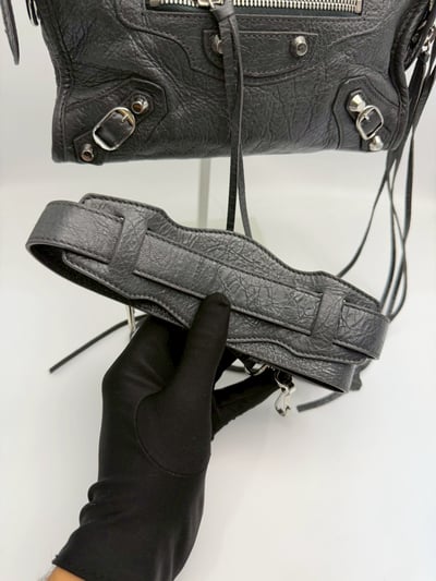 Balenciaga 迷你機車包(灰銀)10
