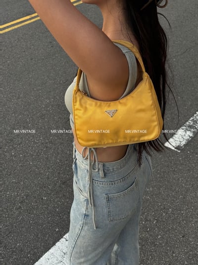 Prada hobo3
