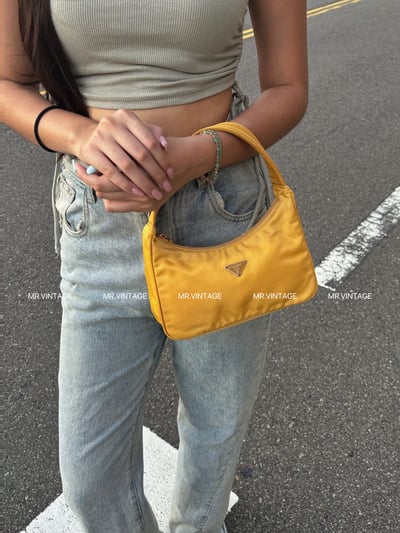 Prada hobo2