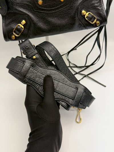 Balenciaga 迷你機車包(黑金)9