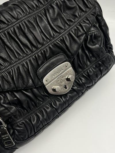 Prada肩背包(兩面面可用)4