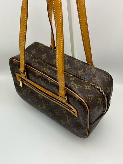 Louis vuitton開口笑7