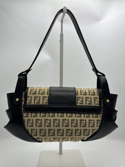 Fendi 飛碟包7