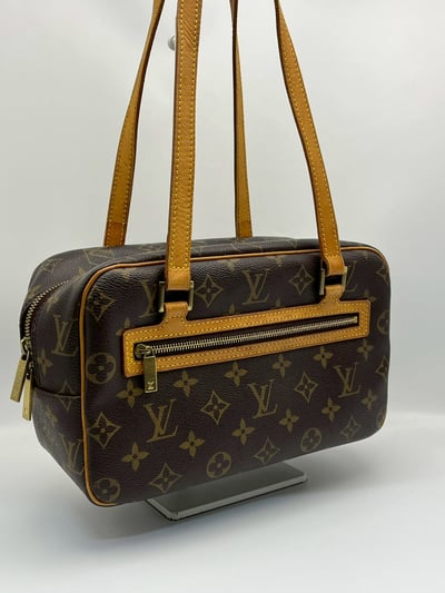 Louis vuitton開口笑9