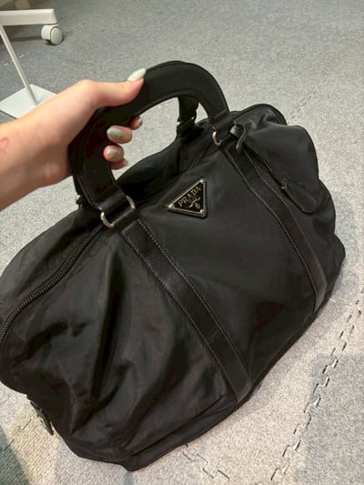 Prada尼龍旅行袋3