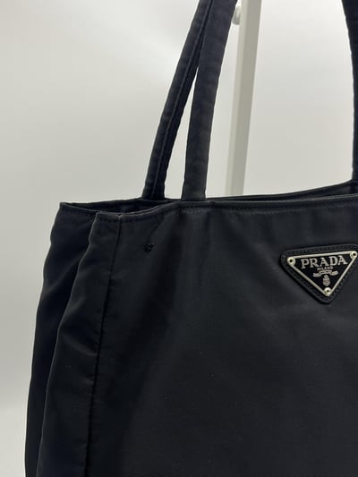 Prada尼龍托特包5