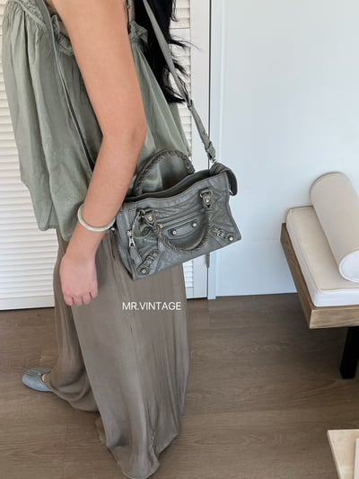 Balenciaga 迷你機車包(灰銀)3