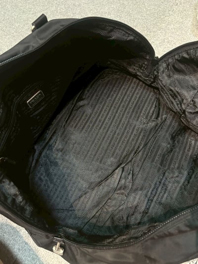 Prada尼龍旅行袋9