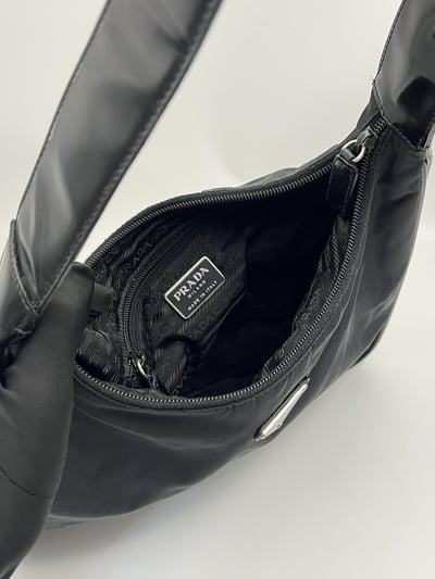 Prada hobo5