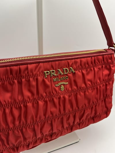 Prada單肩包6