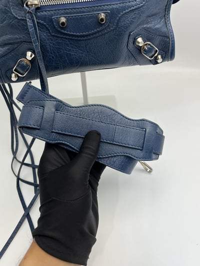 Balenciaga 迷你機車包(深藍)9