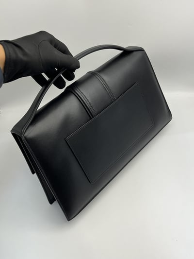 Jacquemus肩帶信封包8