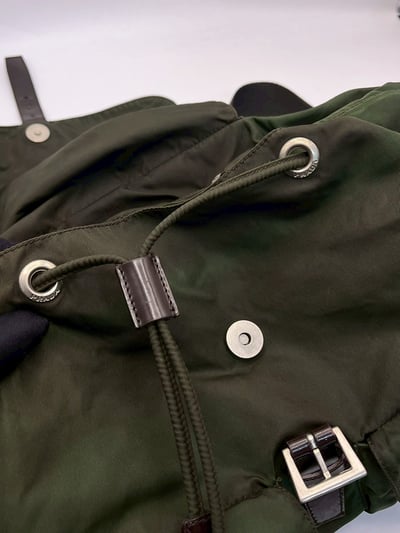 Prada尼龍降落傘包6