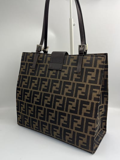 Fendi托特包7