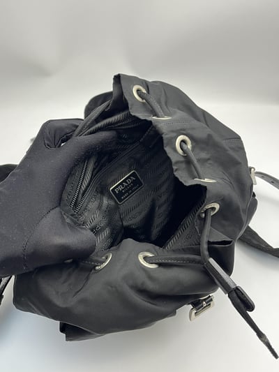 Prada降落傘尼龍後背包(小號)10