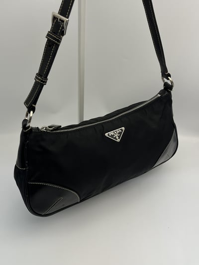 Prada尼龍肩背包2