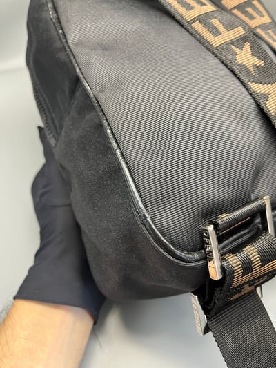 Fendi mini 後背包13