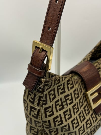 Fendi牛角包8