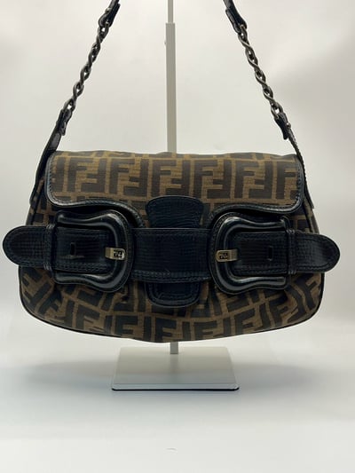 Fendi 法棍包3