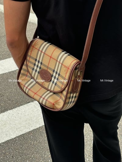 Burberry斜肩包1