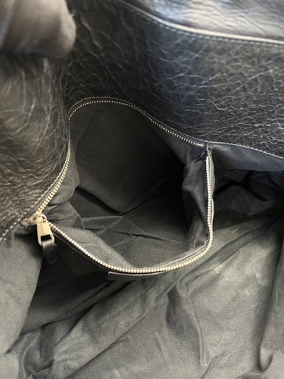 Balenciaga斜肩包5