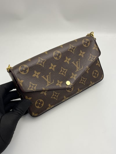 Louis vuitton三合一信封包2