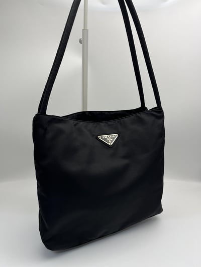 Prada尼龍托特包3
