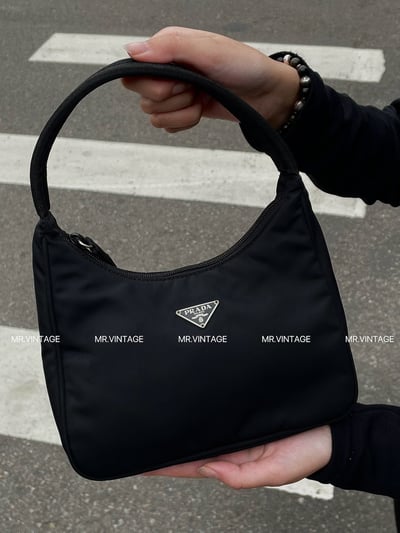 Prada hobo1