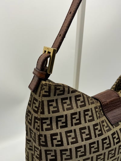 Fendi牛角包10