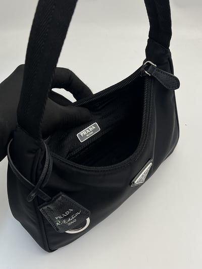 Prada hobo 20008