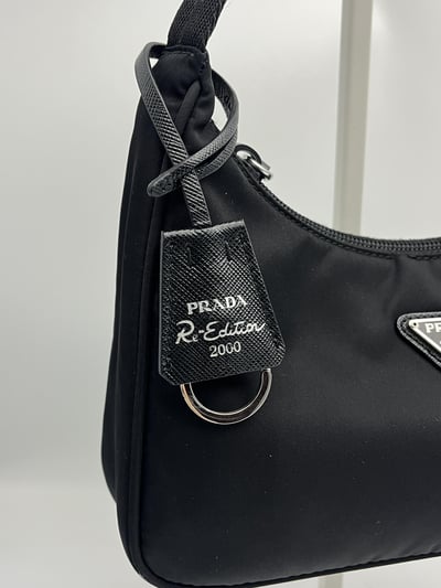 Prada hobo 20003
