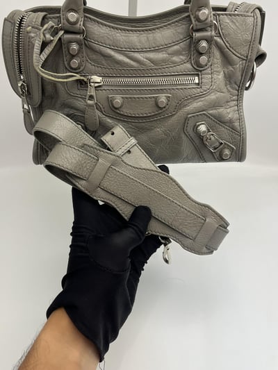 Balenciaga 迷你機車包(灰銀)14
