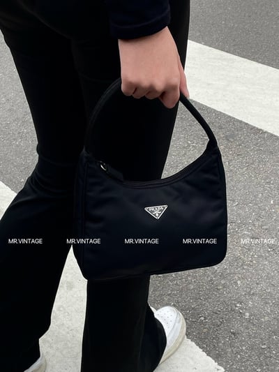 Prada hobo2