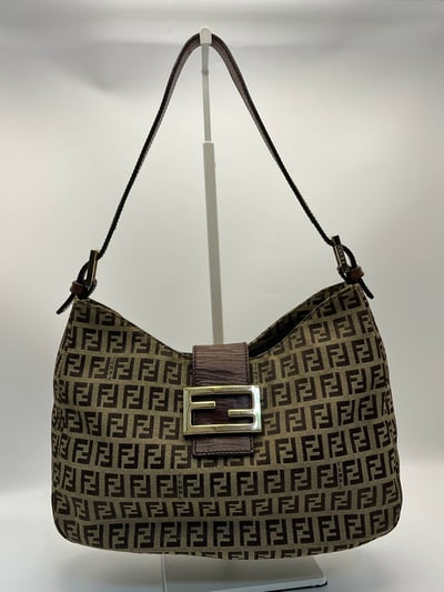 Fendi牛角包3