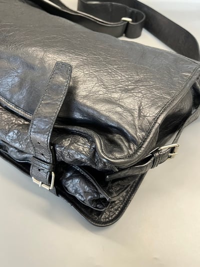 Balenciaga斜肩包17