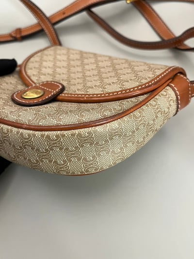 Celine迷你半月包4