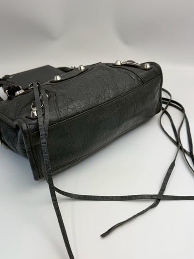 Balenciaga 迷你機車包(灰銀)11