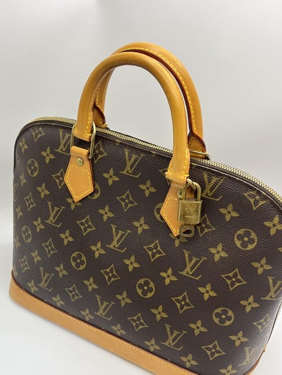 Louis Vuitton Alma貝殼包6