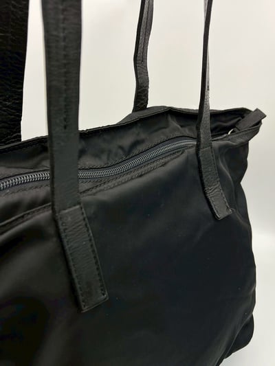 Prada尼龍水餃包7