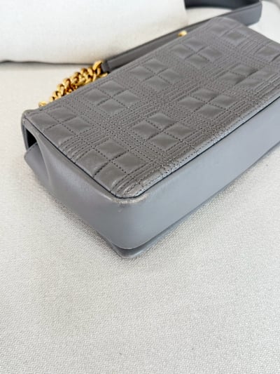 Burberry信封包8