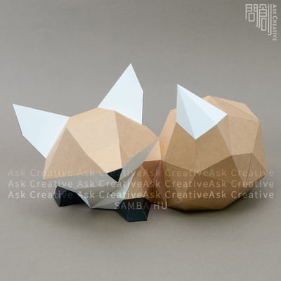 趴坐萌尾巴小狐狸3